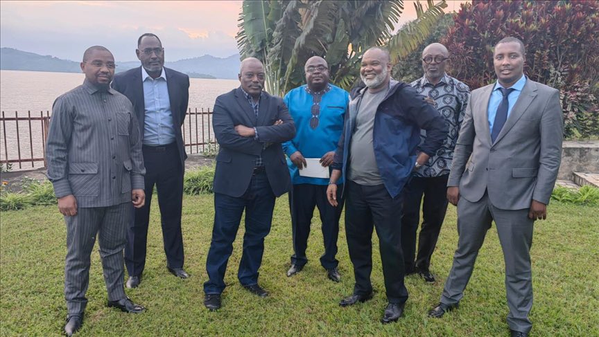 🚨#RDC: Joseph Kabila est condamné à mort ce mardi par la haute cour militaire qui ordonne également l’arrestation immédiate de l’ancien Président de la République.

Reconnu coupable de : 

Crimes de guerre : viol, meurtre, apologie, trahison, complot, propagande des actes de