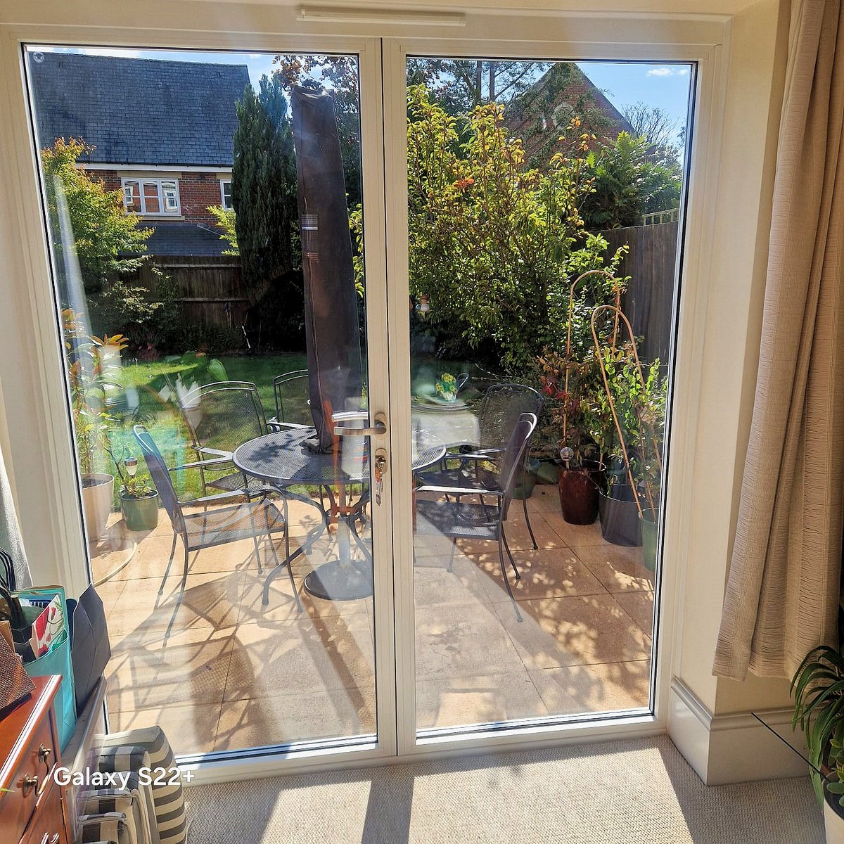 HarpWindows's tweet image. #aluminiumdoors #insideview 👌
Nice pair of French doors and a single door set installed last week. #lookinggood #Frenchdoors #newdoors #StyleUpgrade #TuesdayMotivaton