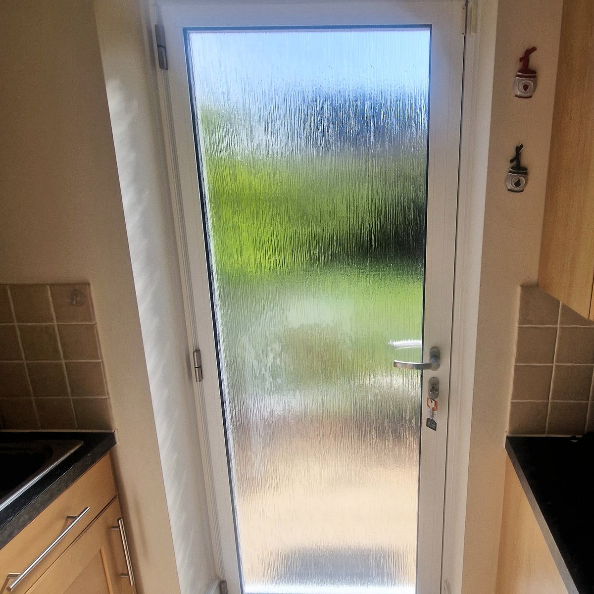 #aluminiumdoors #insideview 👌
Nice pair of French doors and a single door set installed last week. #lookinggood #Frenchdoors #newdoors #StyleUpgrade #TuesdayMotivaton