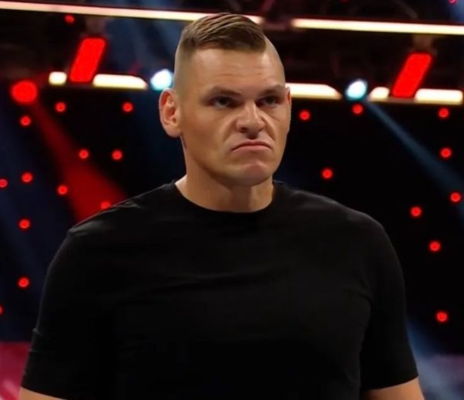 left2reigns's tweet image. Feels like I'm the only one who doesn't want Gunther as Cena's final opponent 🙂