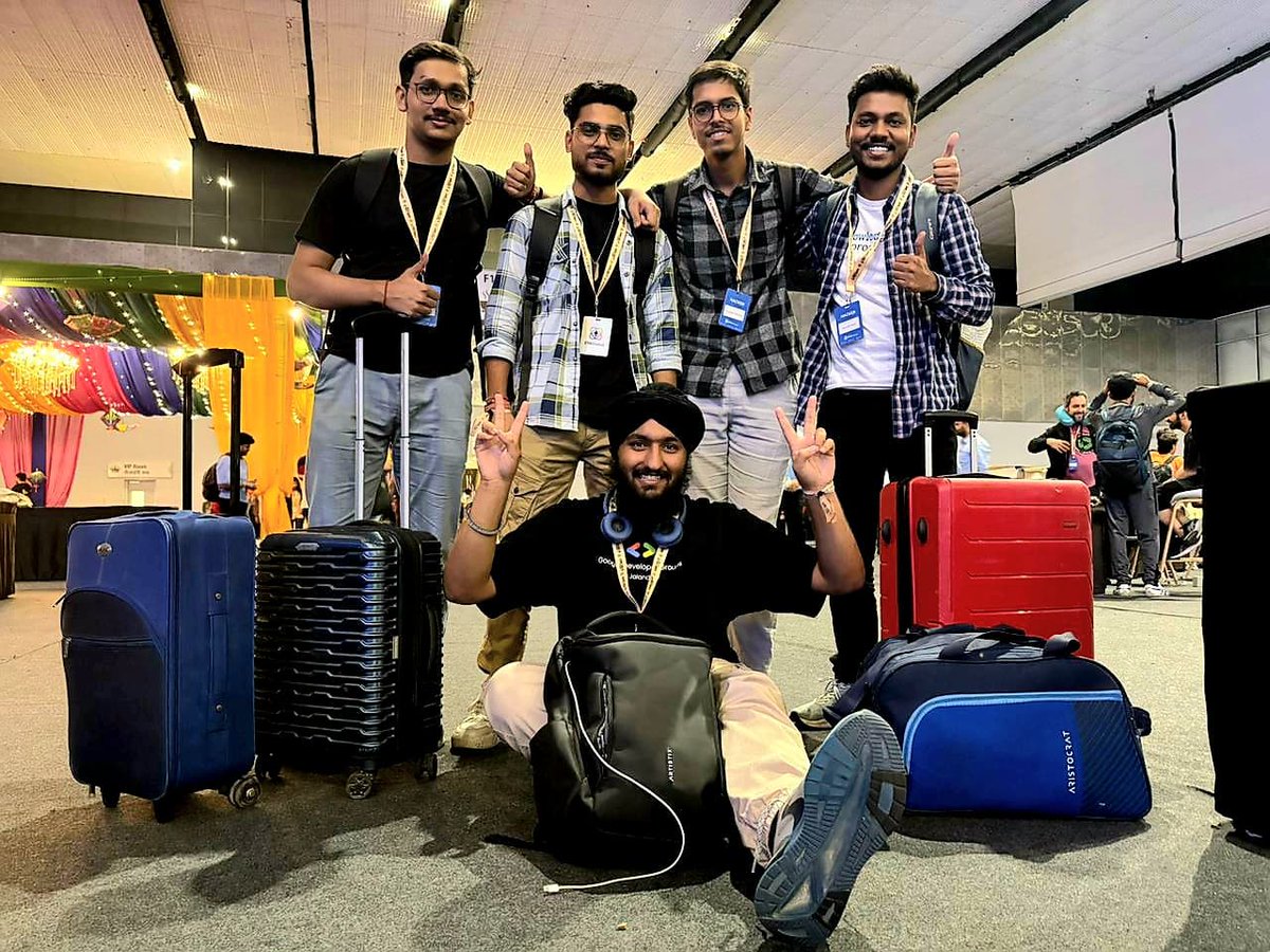 Thrilled to share that our team won two tracks at <a href="/ETHGlobal/">ETHGlobal</a>  New Delhi 🏆

<a href="/graphprotocol/">The Graph</a> 
The Graph – Best Application Built on Hypergraph

<a href="/fetch_ai_IL/">Fetch.ai Innovation Lab</a> 
Fetch. ai   – Best Use of ASI

Project link -> ethglobal.com/showcase/echon…