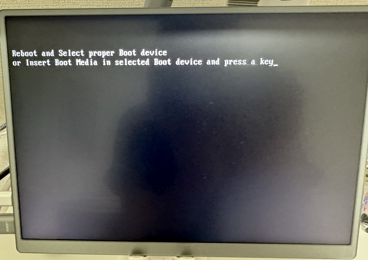 Windows11に更新しなきゃってBIOSとかいじってたらPC起動しなくなってめちゃくちゃ焦った…チャットGPTさんが居なかったら修復できず再インストールコースだった…