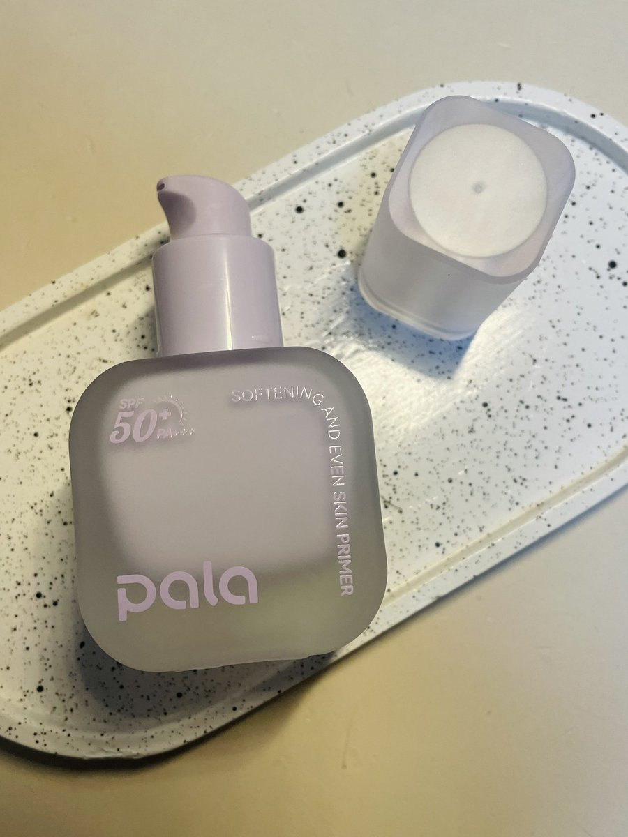 Vvvteddy_'s tweet photo. ￼💐เบสม่วง PALA  SPF50+ PA+++ เบลอรูขุมขน เมคอัพเบส 💐 
ไพรเมอร์ลดเหลือง ปรับผิวขาว เบลอรูขุมขน 
ทำให้แต่งหน้าได้ติดทนมากขึ้น ใช้ไป 3 ครั้ง ไม่มีกล่อง 120฿ ร่วมส่งเลยค่ะ🔥🔥🔥
✨พร้อมส่ง✨

#ส่งต่อเครื่องสําอาง #คสอมือ2 #ส่งต่อคสอมือสอง #เครื่องสําอางมือสอง https://t.co/0PNmUAmKLF