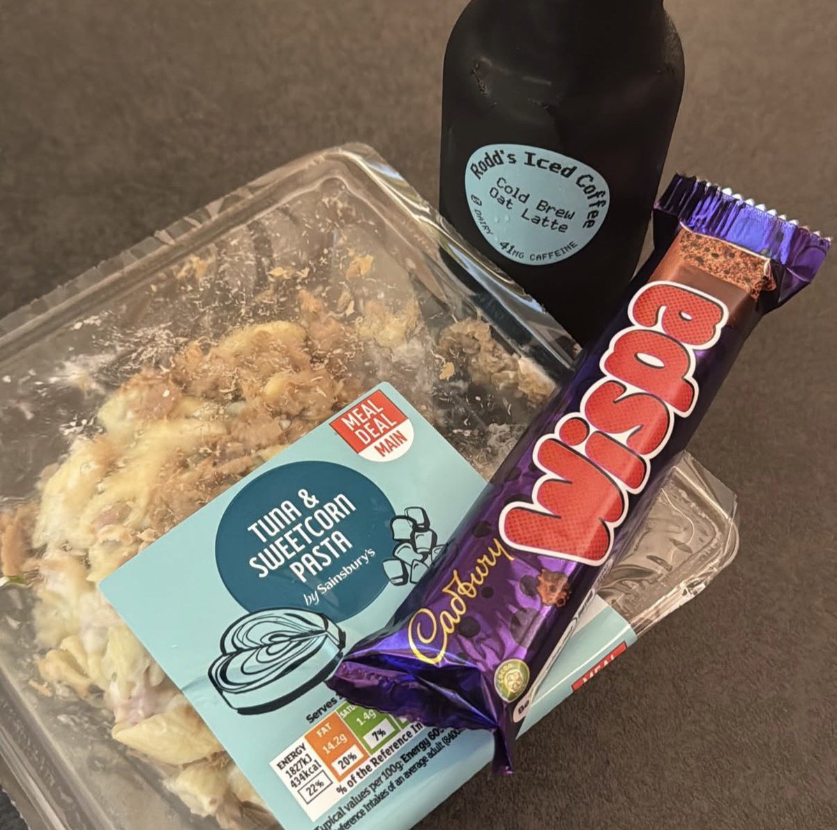 DanDesigns__'s tweet photo. 😋☕️ #wowlookatmytastymealdeal @rodds_cafe https://t.co/bwwrVrH6E9