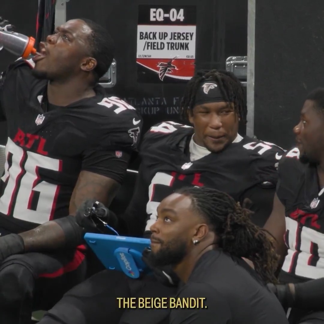 The D-Line was all about @DrakeLondon_'s sideline catch 🤣 