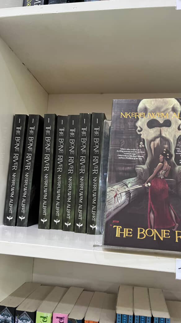 nkereuwxm's tweet photo. We’re so unbelievably up🐍

The Bone River is in the world. 

Get yours today: https://t.co/usx3oeZyzT https://t.co/qqozMPdVbF