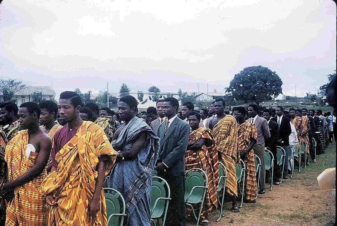 This nostalgic photo captures a graduation ceremony at Kumasi College of Technology (now Kwame Nkrumah University of Science and Technology) in Ghana, 1958. The love for the culture is evident in the faces of the graduates.