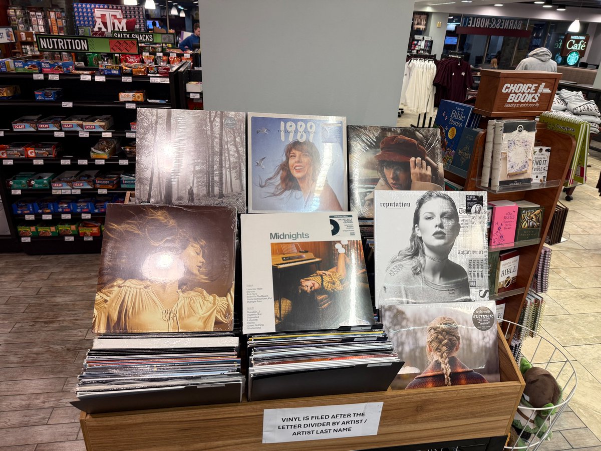 Texas A&M Bookstore tweet media