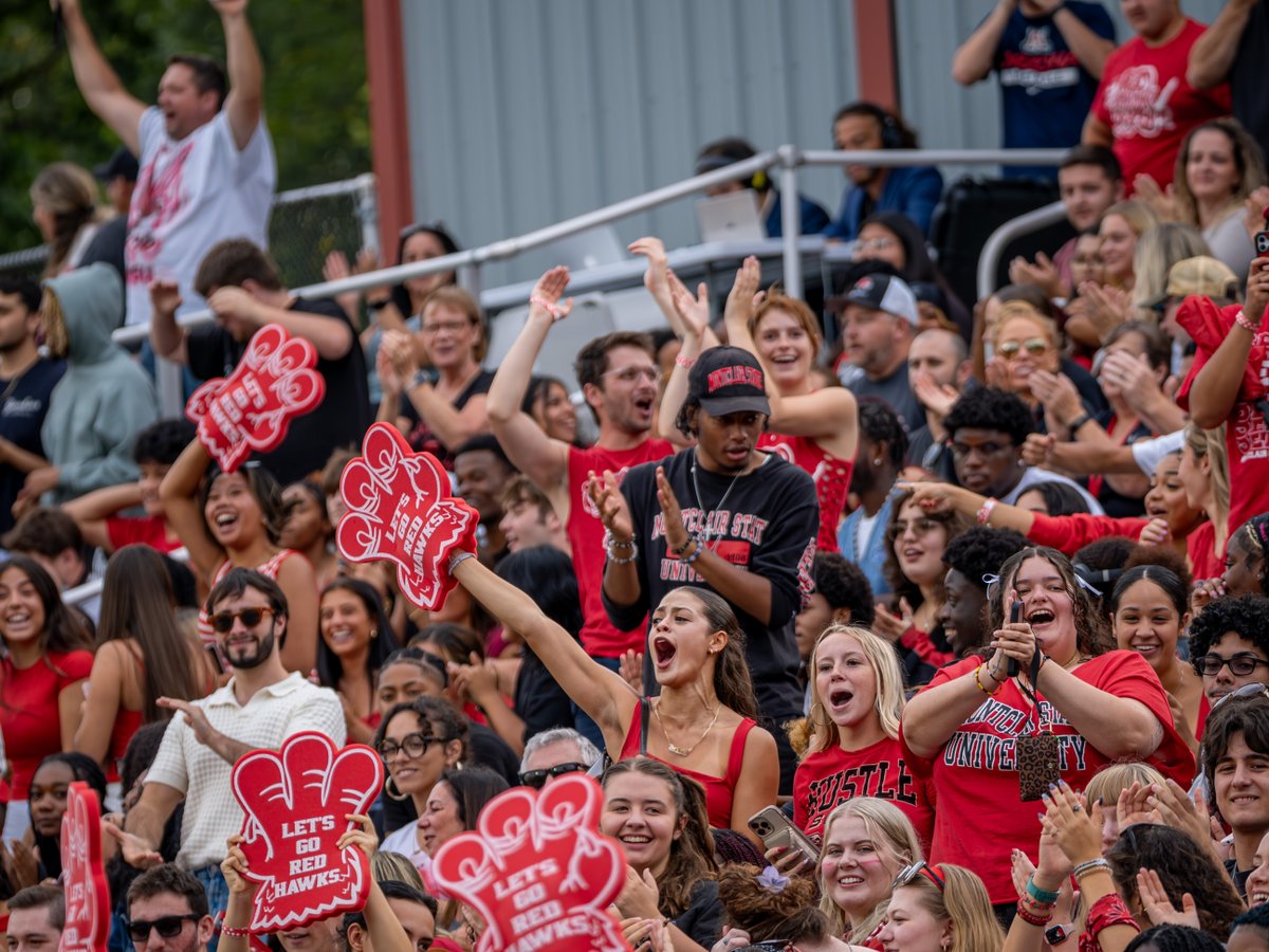 montclairstateu's tweet photo. This place was PACKED for #RedHawkHomecoming 🔴⚪️

To everyone who laughed, cheered, danced, snacked, and embraced—thank you! We hope your day was memorable! Our community truly makes this place special ♥️🦅

Check out the full 📸 gallery from the day: ⤵️ https://t.co/k8avb2o3Pa https://t.co/mQf6MoWZtC
