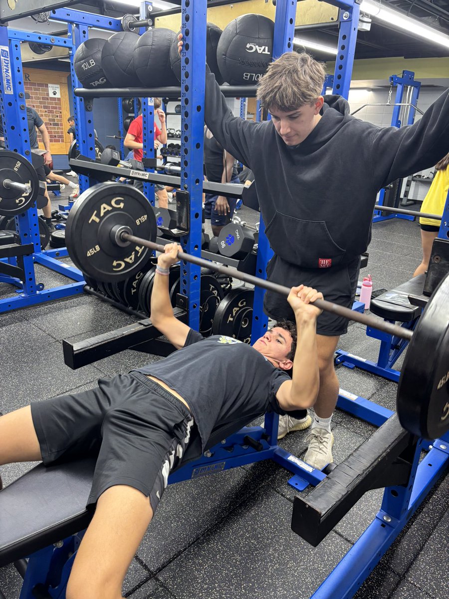 Returning Underclassman Jose Rivera (2028, RHP/3B), Evan Watanuki (2027, C), Owen Zalewski (2028,OF/1B), and Luke Papaioannou (2027, LHP/CF) putting on some weight this off-season! #RepByRep #FlyTheW