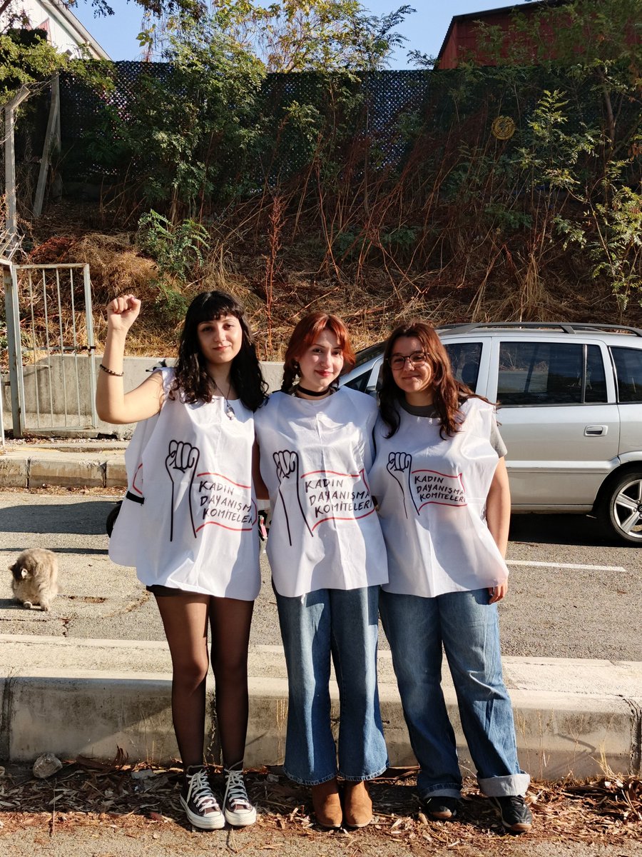 deu_kdk's tweet photo. Ayşenur ve İkbal'in canice katledilmesinin birinci yılında yapacağımız eylemin çağrısını sıra arkadaşlarımıza ulaştırdık. 

📣3 EKİM CUMA
🕛12.00
📍TINAZTEPE MERKEZ YEMEKHANE ÖNÜ

@tkgdeu 
@IzmirKdk 
@izmirtkg https://t.co/KwOW4GRWyY