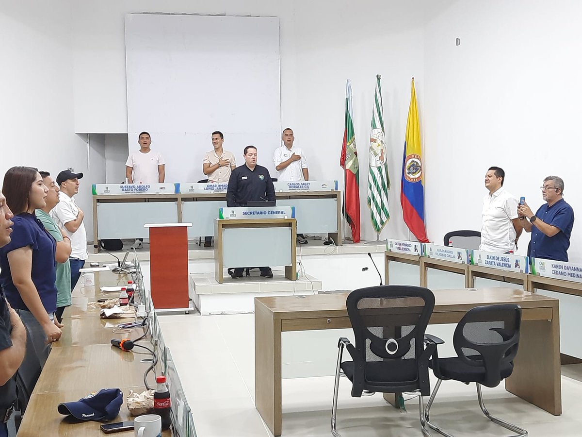 ¡Sesiones Extraordinarias CLAUSURADAS! ✅ El Concejo de Villavicencio aprobó el Proyecto de Acuerdo No. 047 de 2025 (Modificación Presupuestal 2025). Balance positivo: más eficiencia y recursos para obras y programas. ¡Compromiso cumplido! #ConcejoVillavicencio