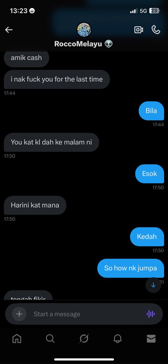 DomoAreegatou's tweet photo. pastu bila dia keep reminding kau untuk bayar hutang again and again, sampai mcm mengemis

finally kau cakap akan bayar

TAPI LETAK SYARAT BAYAR IN CASH AND DAPAT FUCK THE GIRL ONE LAST TIME BEFORE CIAO

haih brokecockmelayu ni @RoccoMelayu 

mentang2 kote awam, tunjuk pandai lak https://t.co/OUADQQOzrE