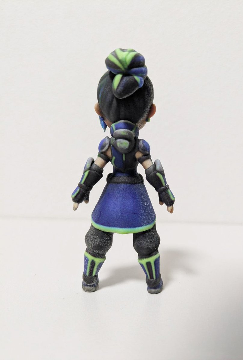 KATAKANA_UEFN's tweet image. Meshyで注文したフィギュアが届いたけど、、、思っていた以上の仕上がりで良き🥰自立できていて、3Dプリントの時に調整してくれたのか？元々の3Dモデリングで計算されていたのか？？気になるところ🤔
@MeshyAI #フィギュア化  #Meshy #3D #AI #3DModel