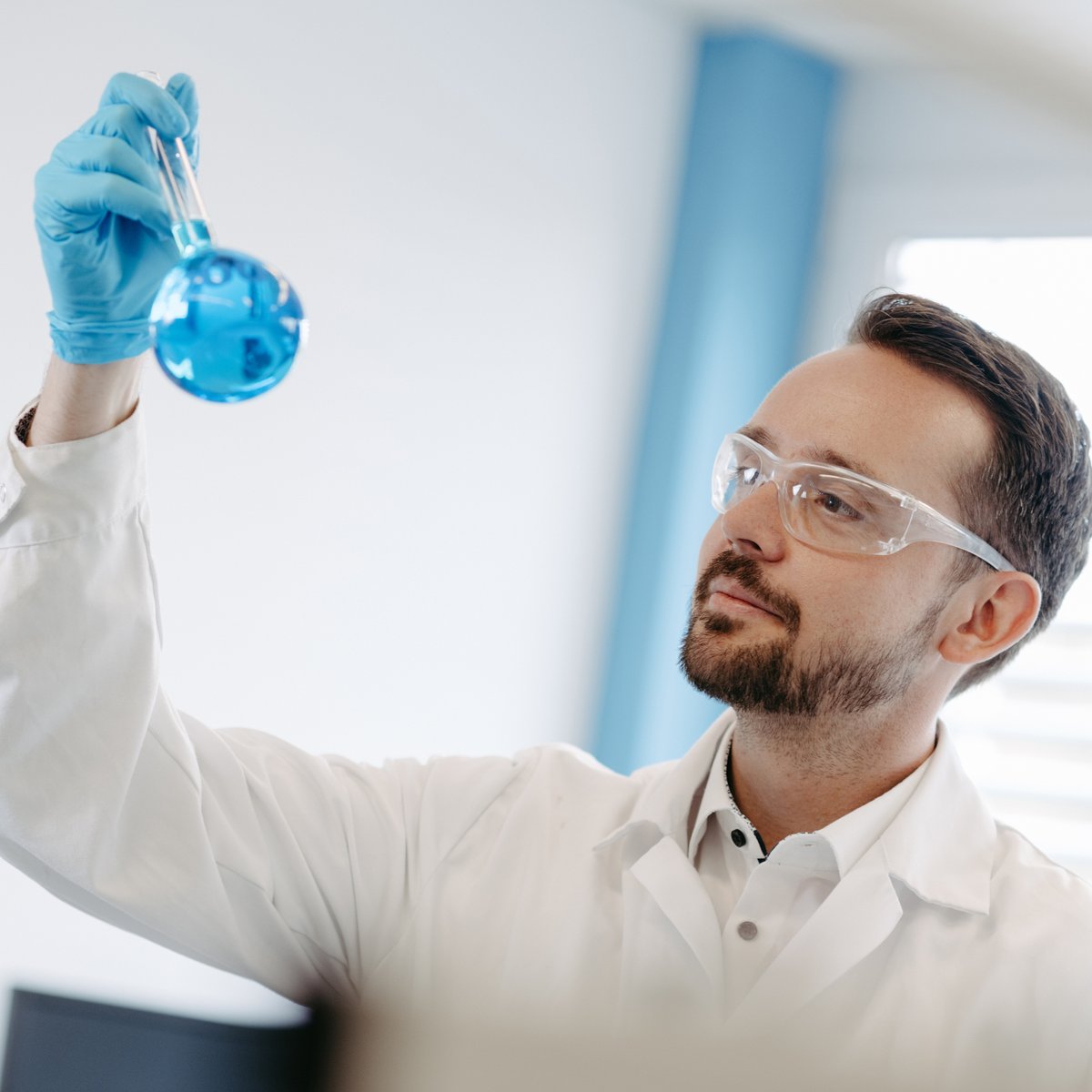 Esterification reimagined: faster reactions, lower energy use, and greener production. See how we turned batch into flow – a process built for the future. Explore how innovation turned a challenge into an opportunity.

More: lnkd.in/dTEEgMH2

#Esterification #FlowChemistry