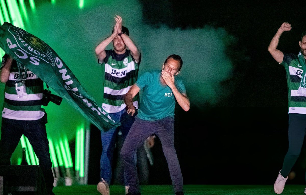 Sporting_CPAdep's tweet image. FREDERICO VARANDAS: "Vi o ex-presidente Vieira onde disse 'isto do futebol português era assim: eu e o senhor Pinto da Costa sentávamo-nos e decidíamos o futebol português'. Quem ia ser o presidente da Liga, com Conselho de Arbitragem... Ele disse isto!" 

"Mas ficou tudo calado,…