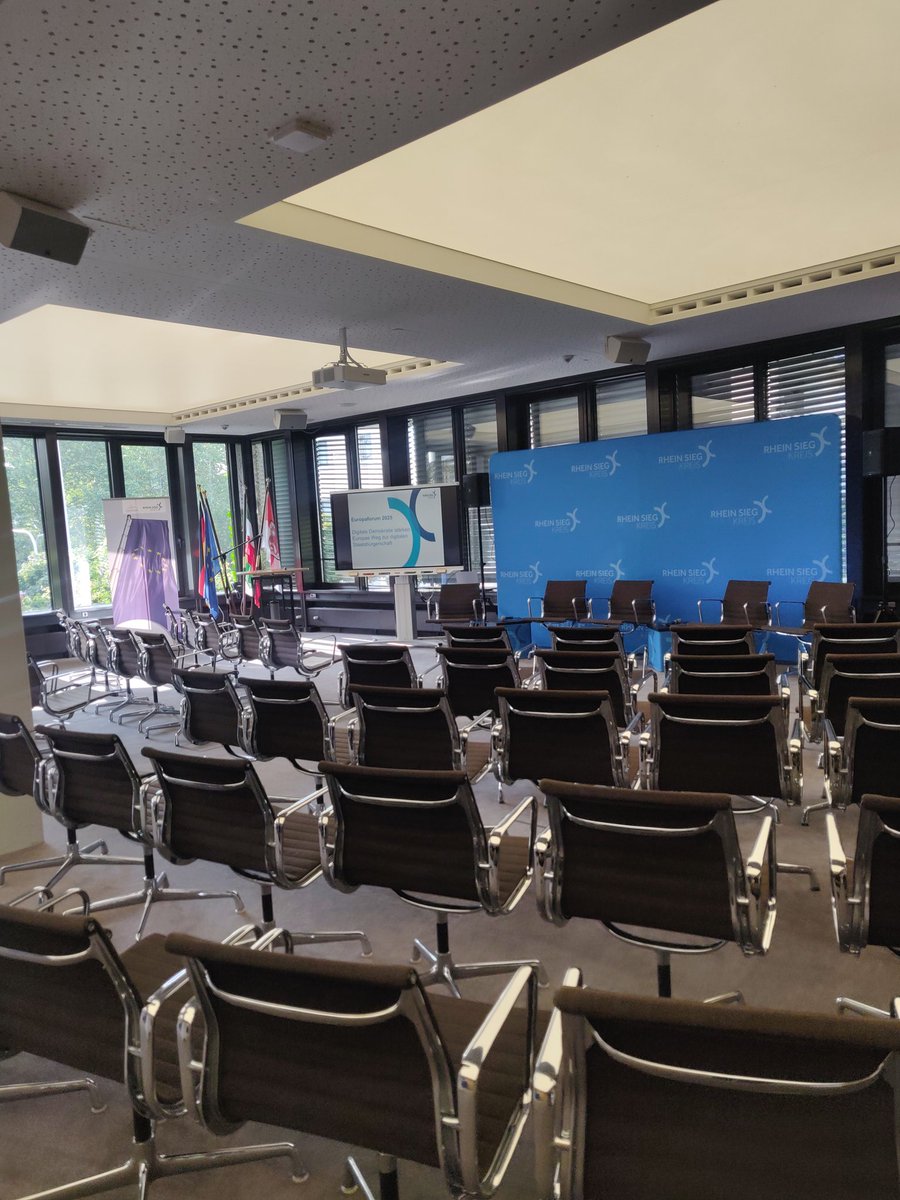meta_blum's tweet image. Gleich geht&apos;s los.
#keynote #Europaforum25