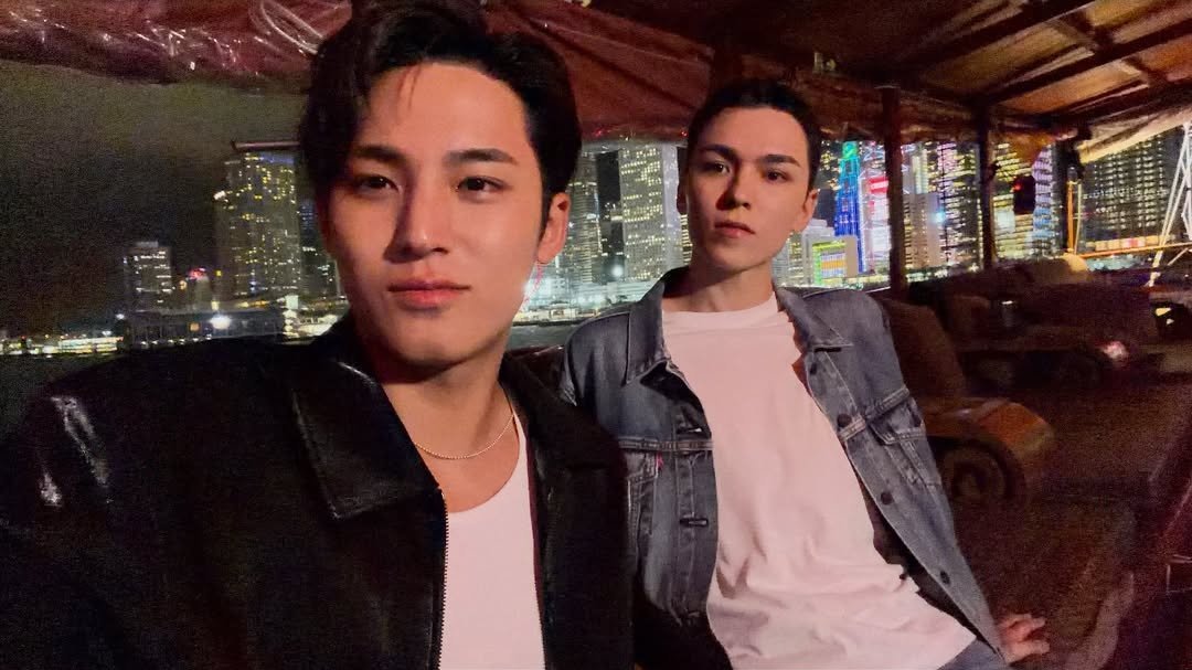 One of those times I succeeded to bring <a href="/vernoneIine/">VERNON.</a> into the frame.