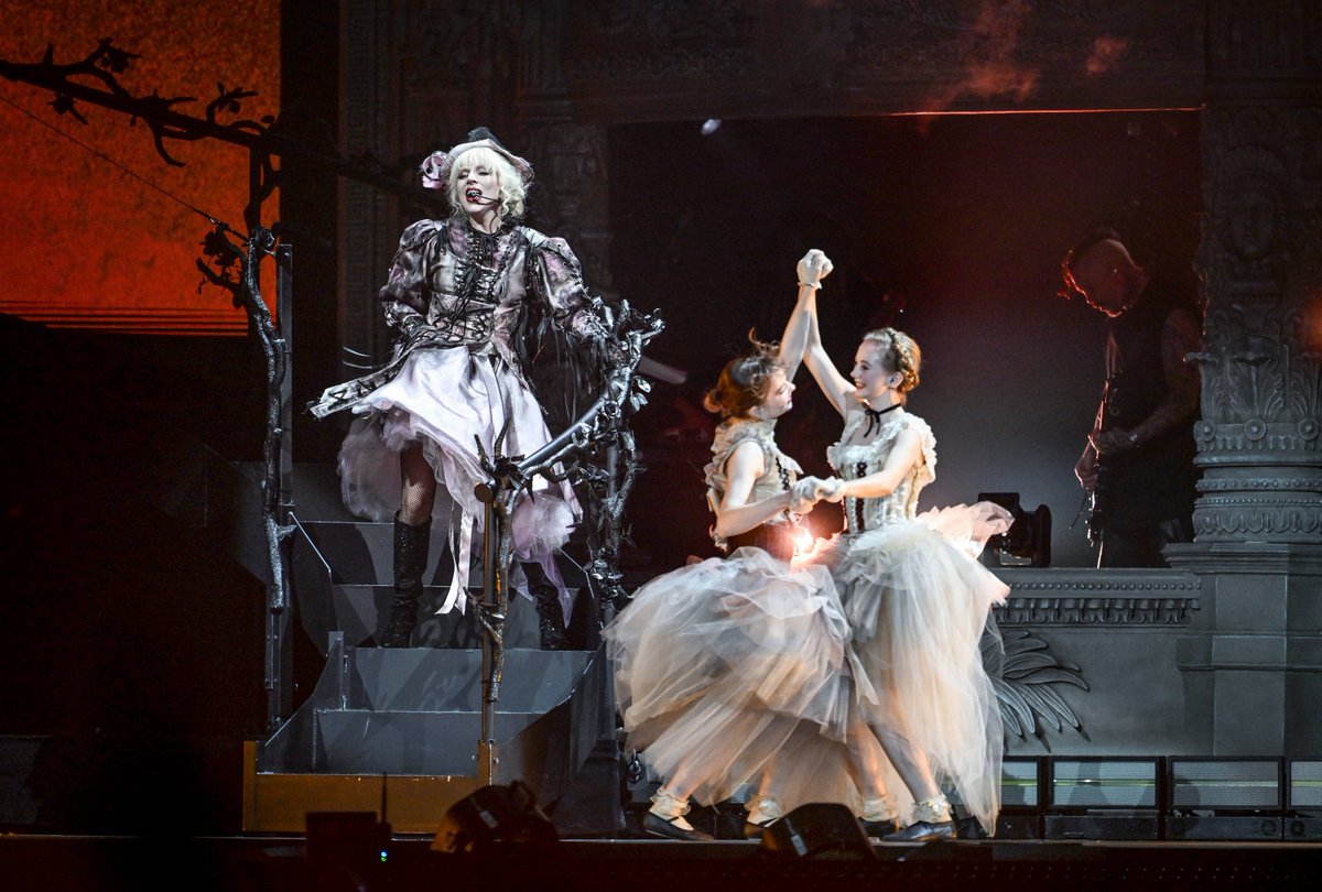 Gaga got some MAJOR acclaim for the night 1 show in London

The Guardian: 5/5
theguardian.com/music/2025/sep…

Metro UK: 5/5
metro.co.uk/2025/09/30/lad…

The Standard UK: 5/5
standard.co.uk/culture/music/…

The I Paper: 5/5
inews.co.uk/culture/music/…
