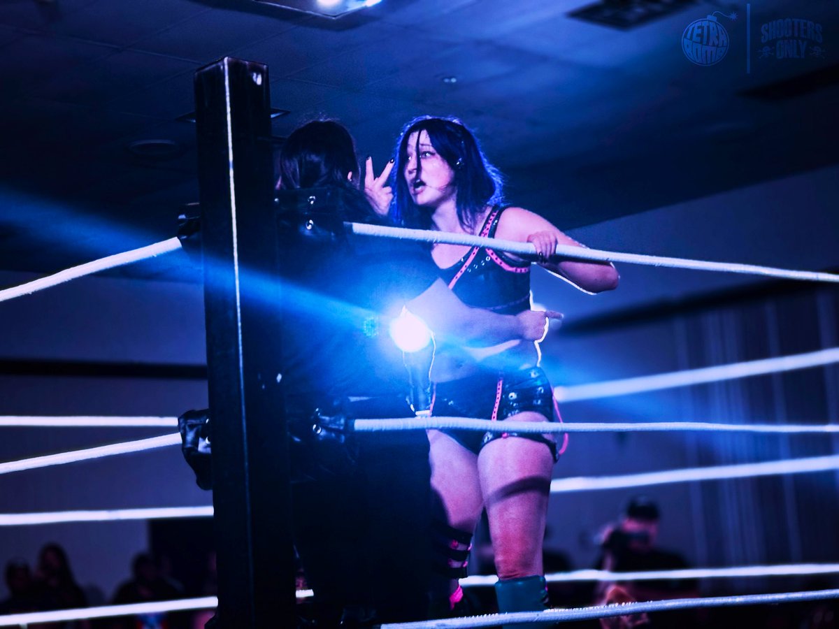 tetrabot9000's tweet image. My four best shots from @ETUwrestling — the full set’s on Instagram. :)