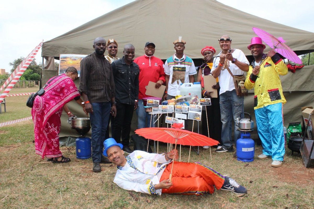 SANDF_ZA's tweet image. READ || On  26 September 2025, the Joint Operations Division, Joint Operational  Headquarters &amp;amp; Special Forces Brigade came together to celebrate  #HeritageDay in a vibrant display of cultural diversity.

facebook.com/10006886559395…

#SANDF
#JointOperationsDivision
#HeritageMonth2025