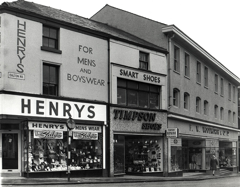 TimpsonArchive's tweet photo. Here we have two shots of store 154 in Barrow in Furness from 1967 and 1947 as you can see on the 1967 shot Woolworths appeared. The store was at 151 Dalton Road. @JayneMoobs https://t.co/Wz29zDemSk