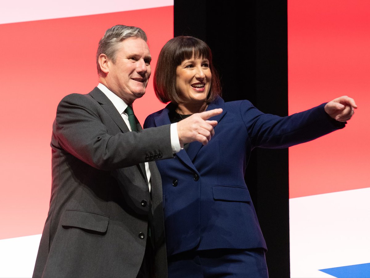 Summerlightnin's tweet photo. The only good thing about dreadful politics is that it brings a whole generation of youth to the table…

#labour educating future generations

#labourparty #weseeyoukids https://t.co/zbZh2MYYSi