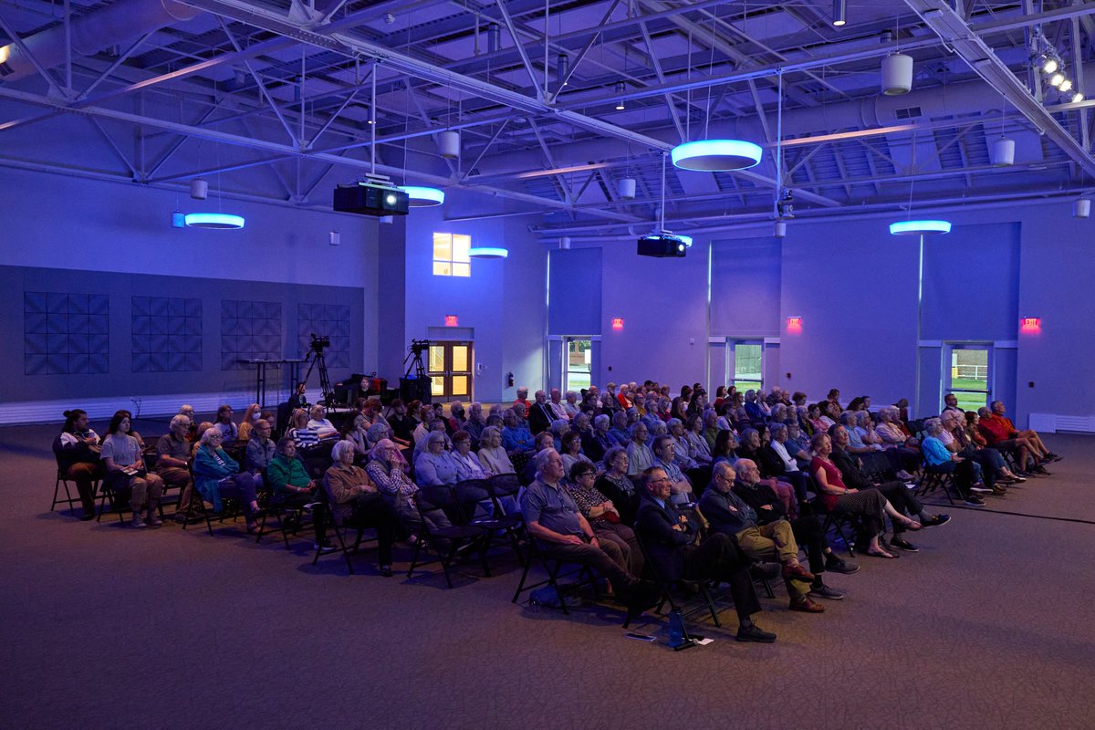 What an amazing turnout for Wendy Pearlman's lecture "Understanding Syria." Thank you all for joining us for some food and drinks followed by an amazing conversation. <a href="/Wendy_Pearlman/">Wendy Pearlman</a> <a href="/pande_literary/">Pande Literary</a>