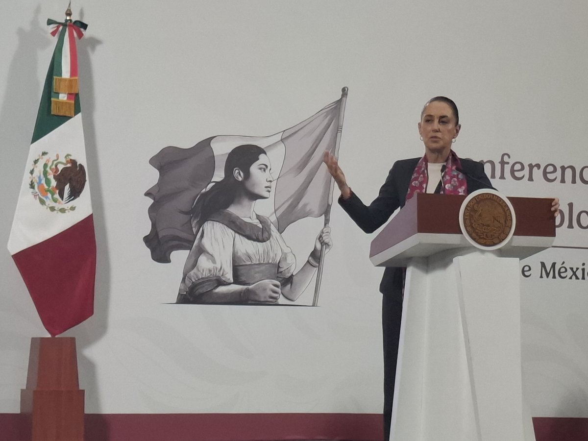 SinLinea_Mx's tweet image. Ahora los intelectuales orgánicos reviven y están enojados porque ya no hay apapachos.  Como #AguilarCamin (@aguilarcamin). 
Particularmente #Salinas cooptó a muchos con dinero. 

Previo al fraude del 88, un gran grupo del PRI decide salir y empieza a crecer ese movimiento de la