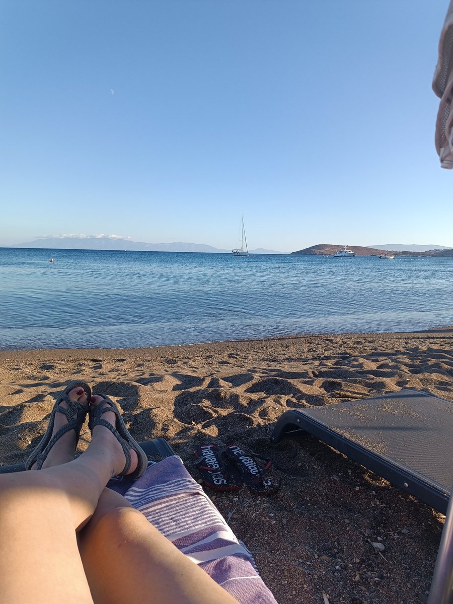 Yaz bitmişken,balıklarla yüzmeye devam.