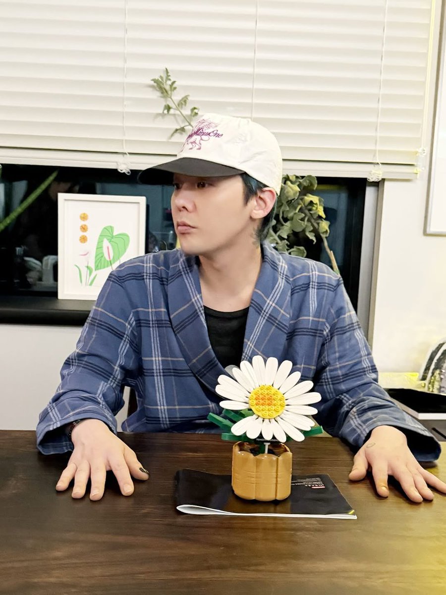 PEACEMINUSONE X OXFORD Peace assembled by G-dragon 818 BLOOM is