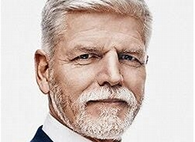 venos3862's tweet photo. komunista z hradu(místodržící prezident) @prezidentpavel už má plán jak Vám dneska lidi promluvit do duše(podotýkám..nepsal to on,ani nevymýšlel on to bude jen číst..)..sledujte..😂,mě slova tohoto kariérního packala nezajímají...proto nesleduji..mám svůj názor..(na něj)🤢 https://t.co/iNNcixSwcb