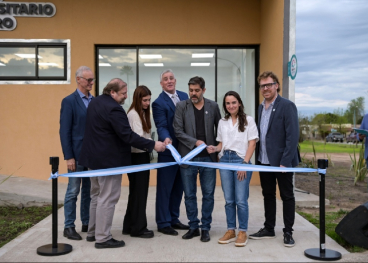 AgenciaComBA's tweet photo. 💡 Se inauguró el nuevo Centro Universitario de Navarro

https://t.co/jCnoRG3LVn

@DrDanielGollan  #CarlosBianco #ComBA @jibrardi  #IOMA @MinDesarrolloBA #Navarro #NicolasKrepalk #FacundoDiz #ProgramaPuentes #JuanBrardinelli @BAProvincia @nkreplak @Carli_Bianco https://t.co/HY6nTYXCtu