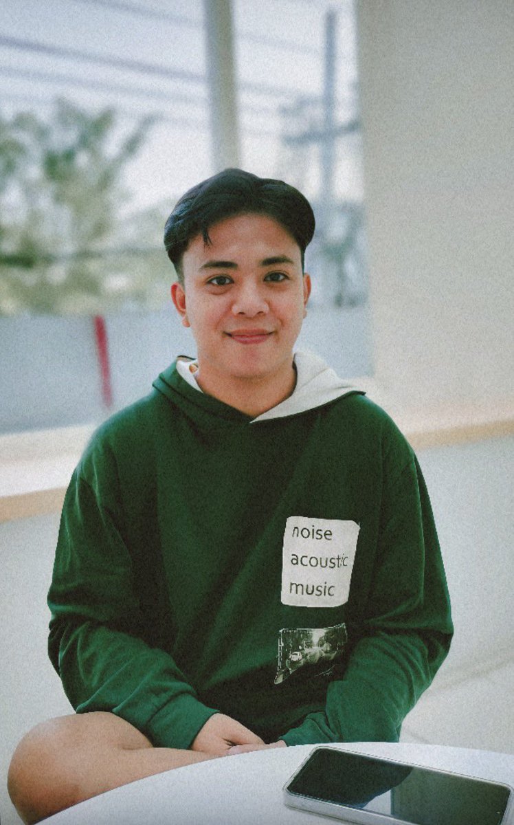 xxfebrii's tweet photo. jujur dating era ku sudah habis, stop mengira hts ku 5 atau mengira lagi deket sama 10 orang. jangankan ketemu mau bales chat aja ga ada tenaga🙃 https://t.co/6SKklscqJP