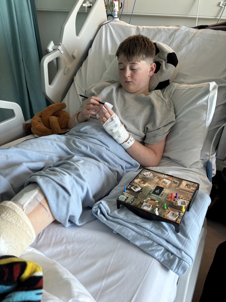 Dyork1001's tweet photo. Tonight will be the first match me and Owen have missed for quite some time. Shin bone cut, feet bones removed and replaced with a plate, screws in knees and feet.
From the highs from morphine to the lows of agony trying to walk with a frame. It’s been emotional. https://t.co/JBFaxgF7ta