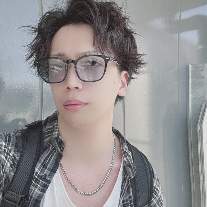 写真見返してたら去年の夏の短髪アヲノ出てきたので供養 35歳になったらこの路線でいこうかな