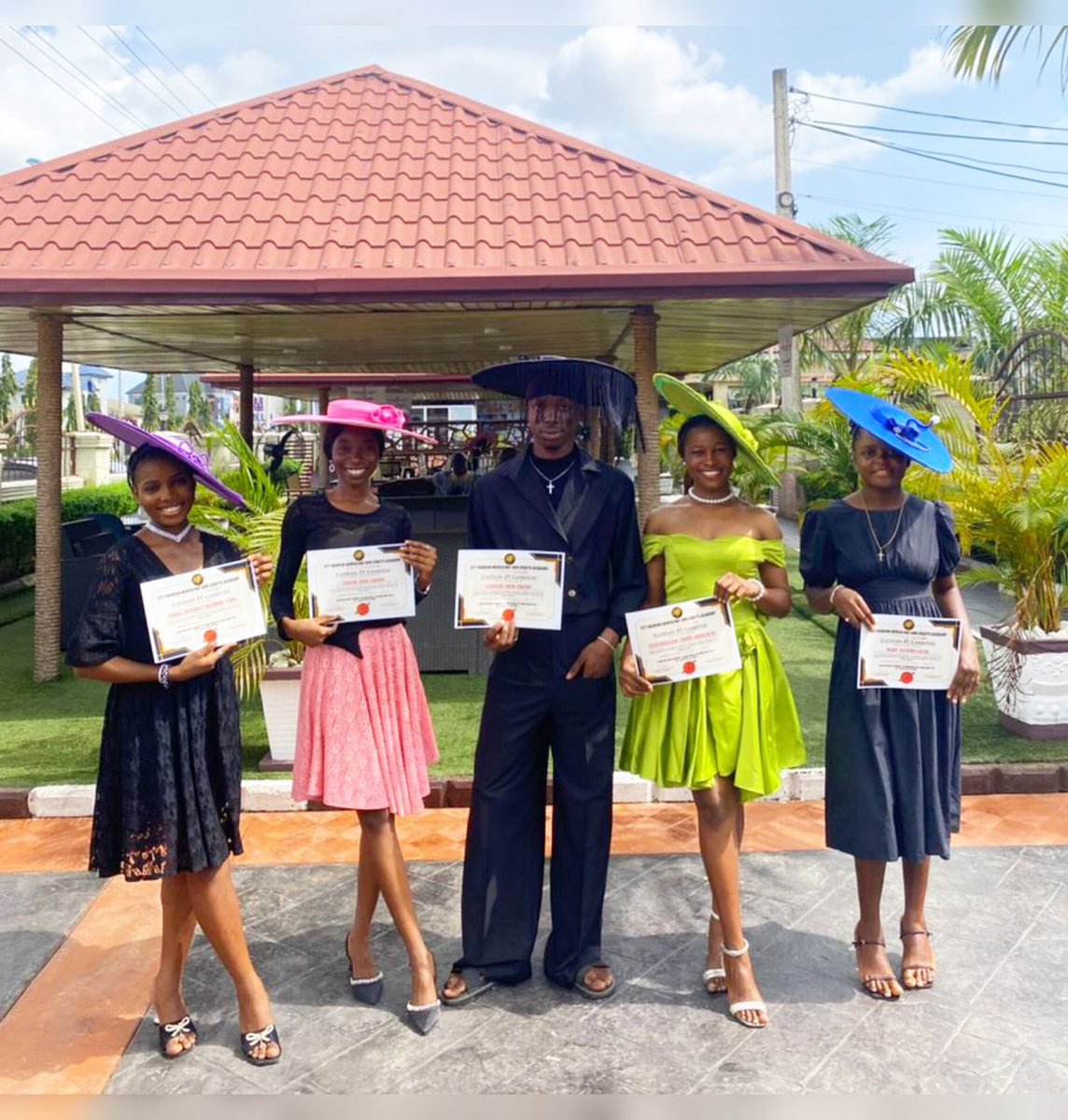 PM_Pulse's tweet image. It takes a village 🫱🏽‍🫲🏾
At TECHXnonTECH, we believe in skills that transform lives. Our 3-month hat &amp;amp; craft training (sponsored by PM Pulse) proved just that.
Grateful to Sty Fashion World for the impact. 🙌
#TechXNonTech #PMPulse