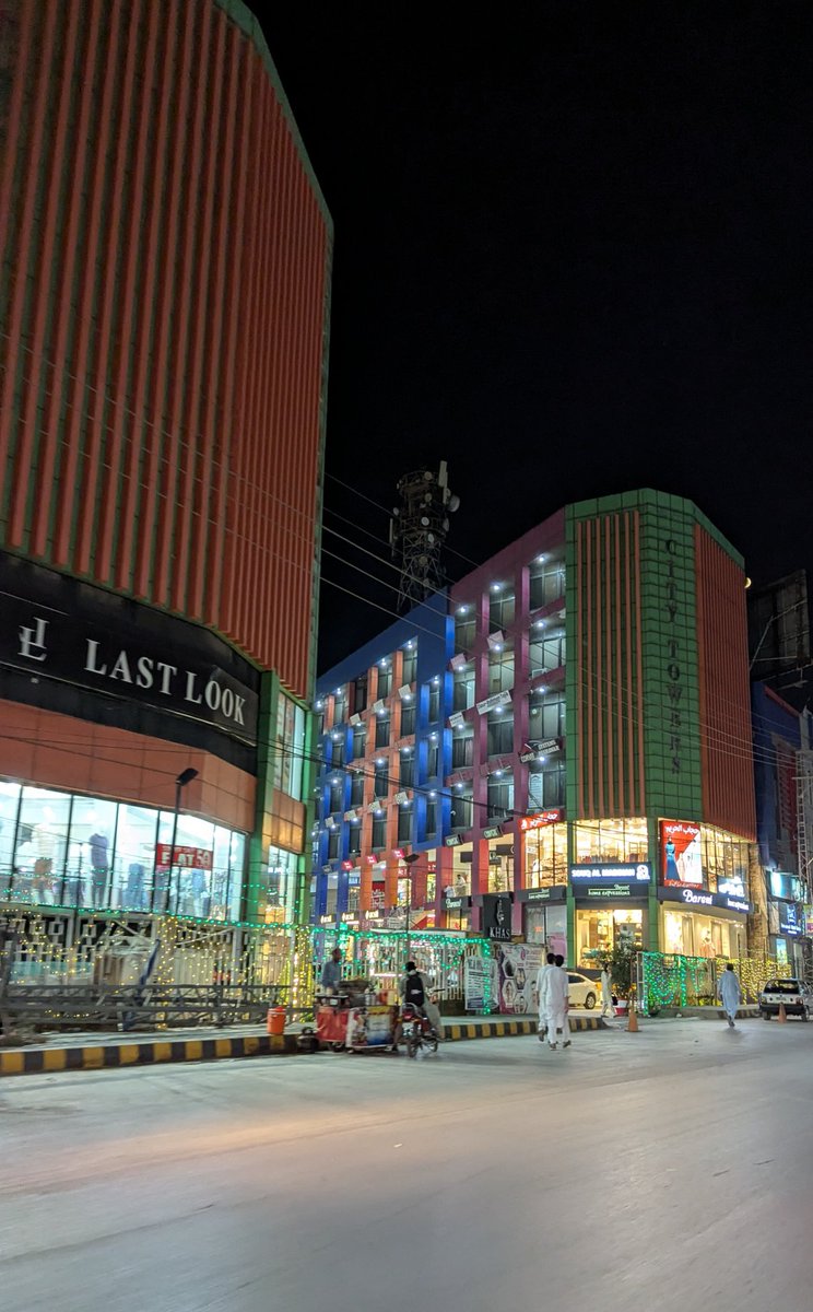 PeshawarX's tweet image. City Towers - University Road Peshawar
#Peshawar #PeshawarCity