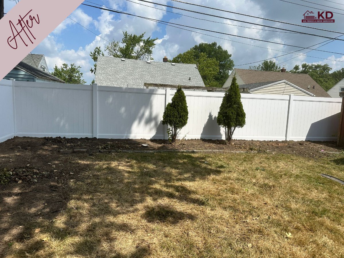 albany_fence's tweet photo. Happy Tuesday! 🎉 Another backyard upgraded with a sleek new vinyl privacy fence. From old chain link to durable white panels, this space now has style, security & low-maintenance strength. Built to last & the perfect home upgrade! 🏡✨
#VinylFence #BackyardUpgrade #PrivacyFence https://t.co/3kDVIGo45T