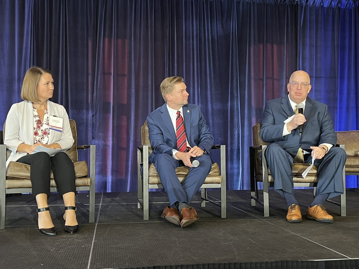 Rep. Harry Niska joins Tom Hanson and Andrea Rau of Winthrop &amp; Weinstine for a look at the upcoming legislative session. Thank you Winthrop &amp; Weinstine for sponsoring this session!
