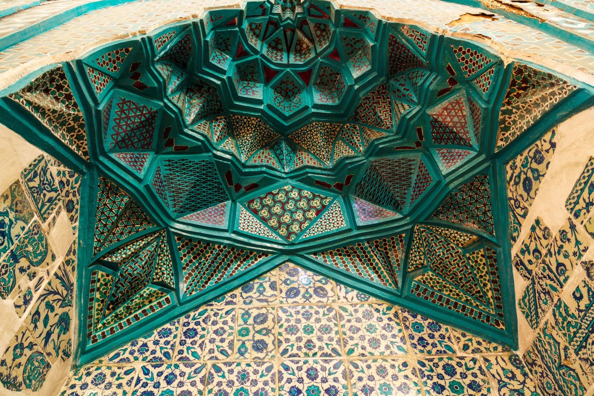 Türk mavisi, Selçuklu mimârisi. Güllük Câmii ve medrese, Kayseri.