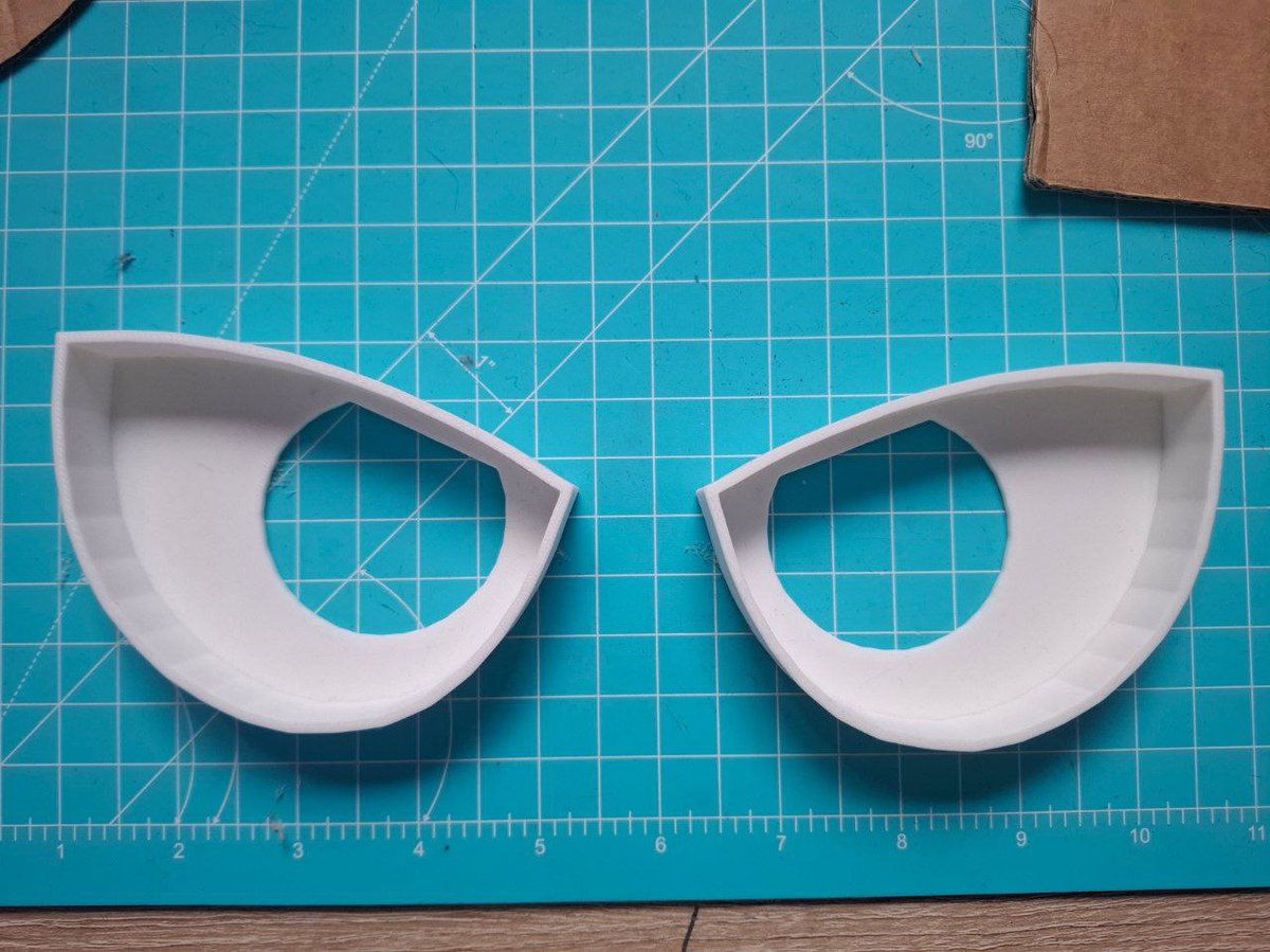 we created new eye blanks! we are trying for the first time to offer in  our Ko-fi shop to sell our Eye blanks printed out either without mesh  just the blank, blanks+mesh and last option Blanks with mesh and a black  fleece installed! 
 ko-fi.com/s/282f177c4c

#fursuitmaker