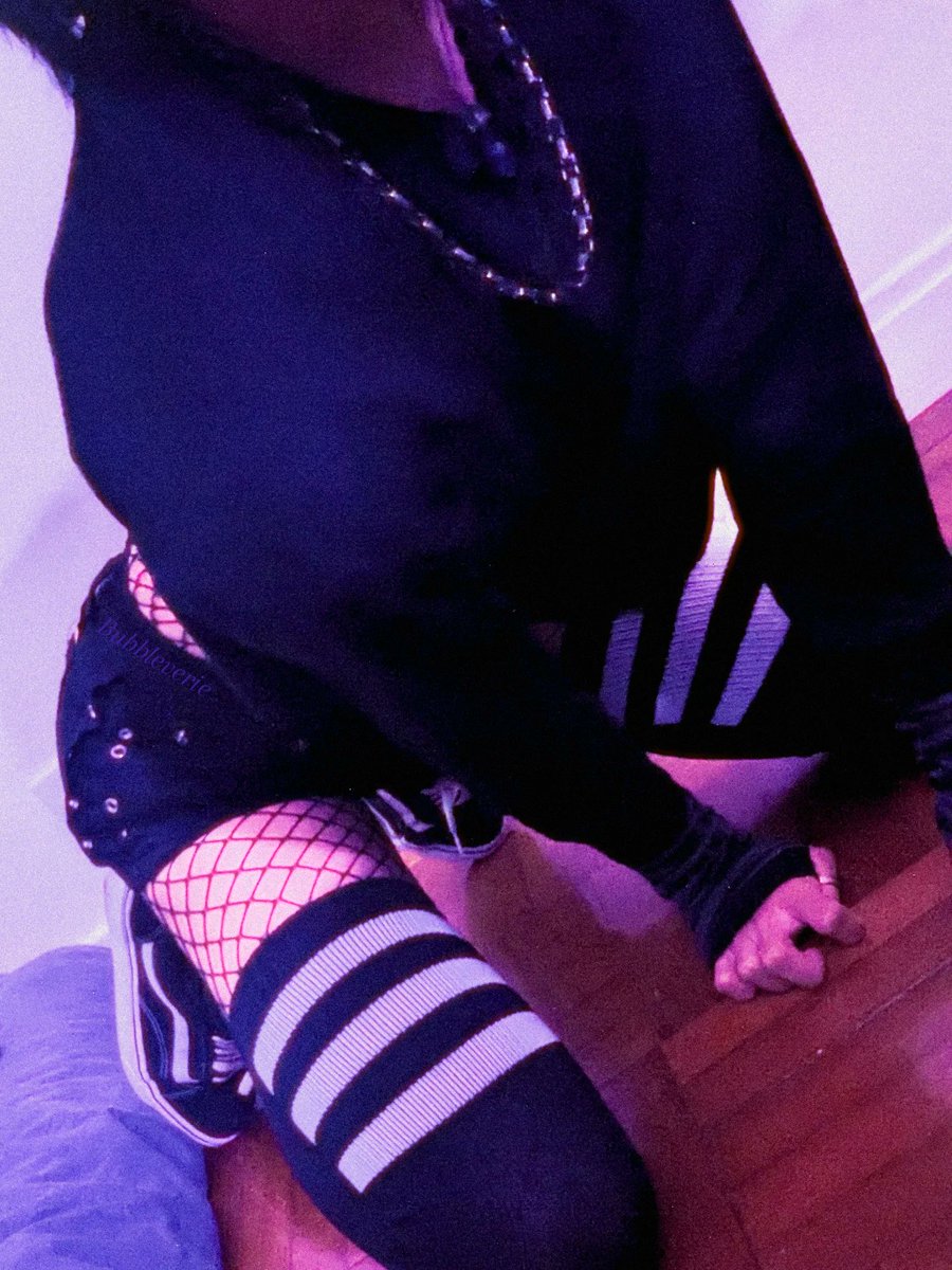 AltaLysian's tweet photo. Aruf~ puppy is tired and hungry 😫 

🎀 

#femboy #fembro #femboyclothing #femboyfashion #fempunk #femboycute #femboislove #femboyfriday #thighhigh #thighhighsocks #lgbtq #femboi https://t.co/XsIrw7FgnQ