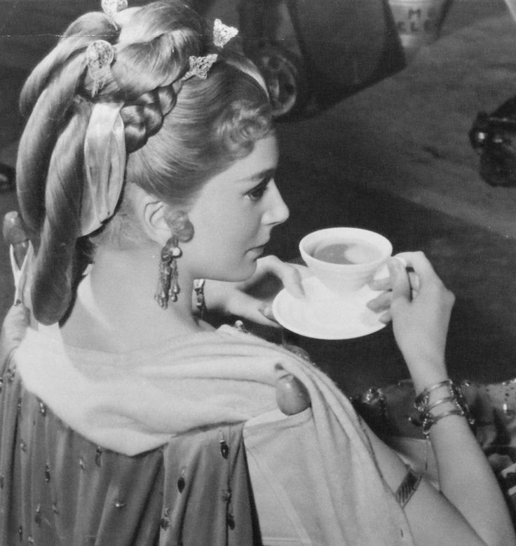 filmmementos's tweet photo. Some photos of Deborah Kerr that I adore 🥹 https://t.co/SlO5jKqor9
