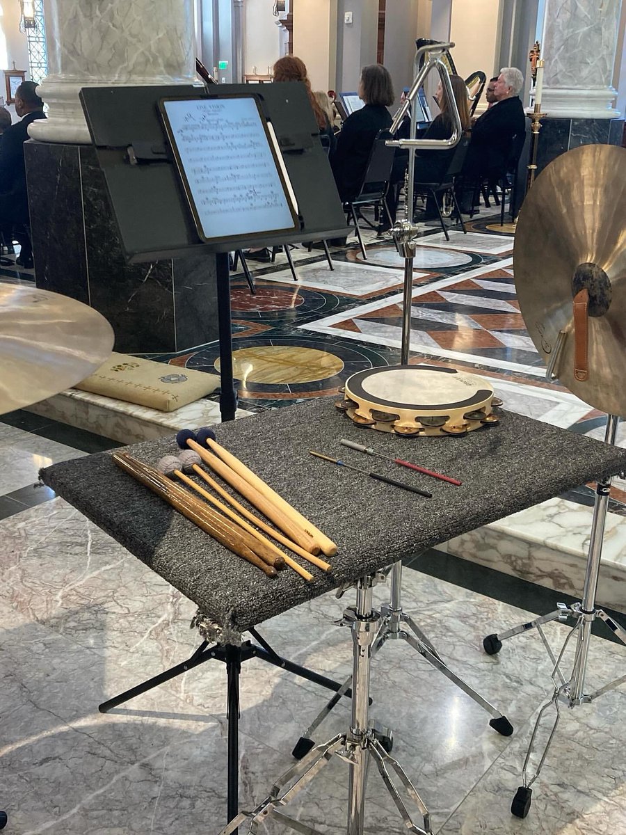 Grover Pro Tambourine sighting from @dglpercussion After a LONG day of marching band, time to switch gears for an orchestra gig.
#groverpropercussion #groverprotambourine #concertpercussion #orchestra #percussionist #repost