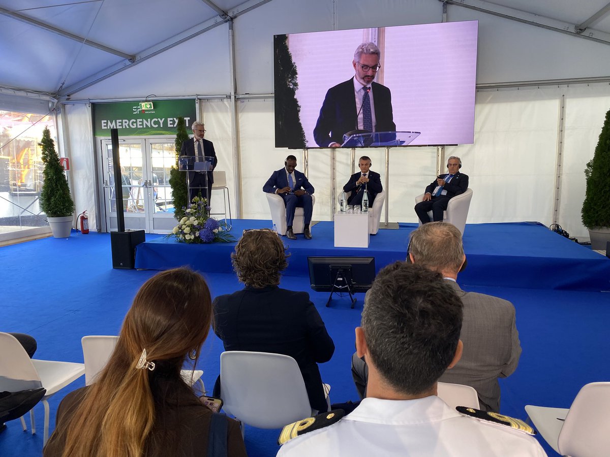 A #Seafuture ho incontrato ministri e rappresentanti di alcuni Paesi importanti per futuro del nostro Paese. Un confronto prezioso per rafforzare i quattro pilastri della nostra logistica – mare, aria, ferrovia e strada – e costruire sinergie utili alla crescita dell’Italia.