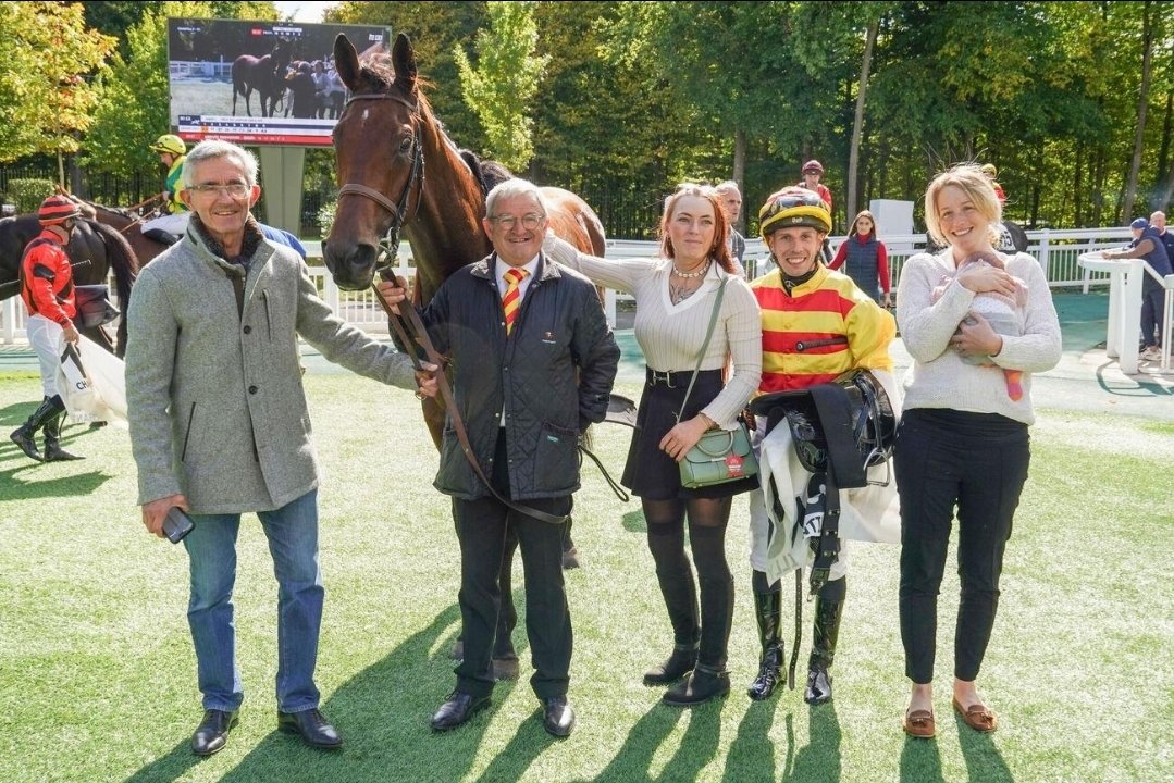 🍾🥇La Ceiba 🥇🍾 (Make Believe <a href="/BallylinchStud/">BallylinchStud</a> ) wins the valuable 90k€ quinté handicap <a href="/fgchantilly/">FG Chantilly</a> in splendid isolation under <a href="/cristian_d22708/">Cristian Demuro</a> for Messieurs Solanet/Langlois-Meurinne/Pelisson/ De Seynes and her owner/breeder <a href="/SaintSeine/">de saint-seine</a> . Congratulations to all involved