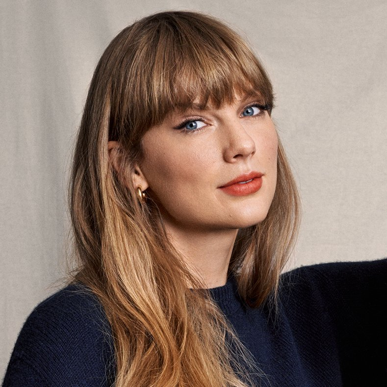 sboficial's tweet photo. Taylor Swift ultrapassa Michael Jackson e se torna a 6ª artista com mais unidades de álbuns certificadas nos Estados Unidos. https://t.co/gEIcEkF34l