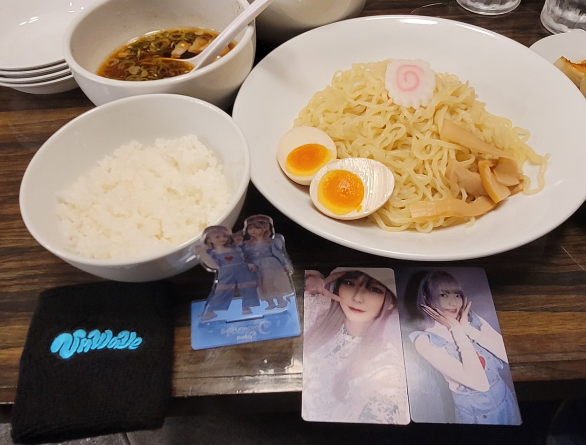 ttaakkaa48's tweet photo. 今日もお疲れさまでした!
今日はもちろんラーメン(つけ麺)🍥とお米で打ち上げw🍜🍚
#Unwave
#FRAM
#DOUBLEPLANET
#お米爆誕祭 https://t.co/g8sxX74Lm1