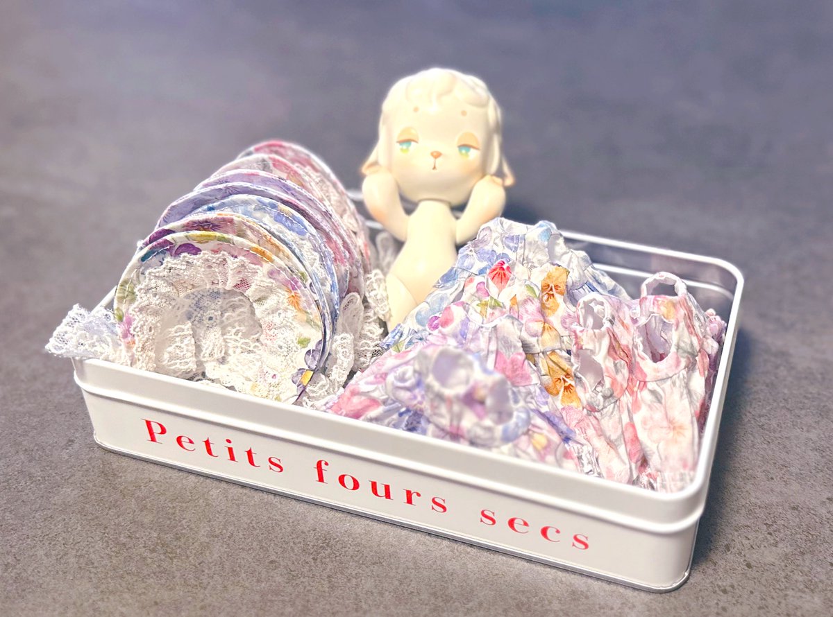 やったー！！ついに完成しました😭✨✨
需要があるか本当に不明ですが……！！
久しぶりにたくさんのお洋服を作れて楽しかったです☺️

あとは撮影とBOOTH登録頑張ります💪✨

#清涼羊